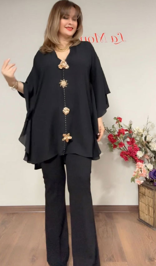 Broşlu Siyah Bluz