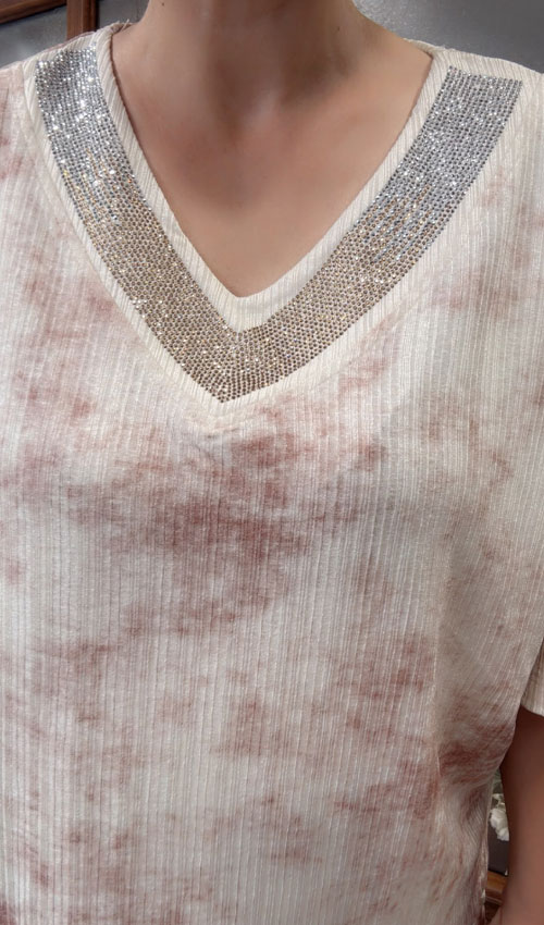 V Yaka Taşlı Batik Bluz